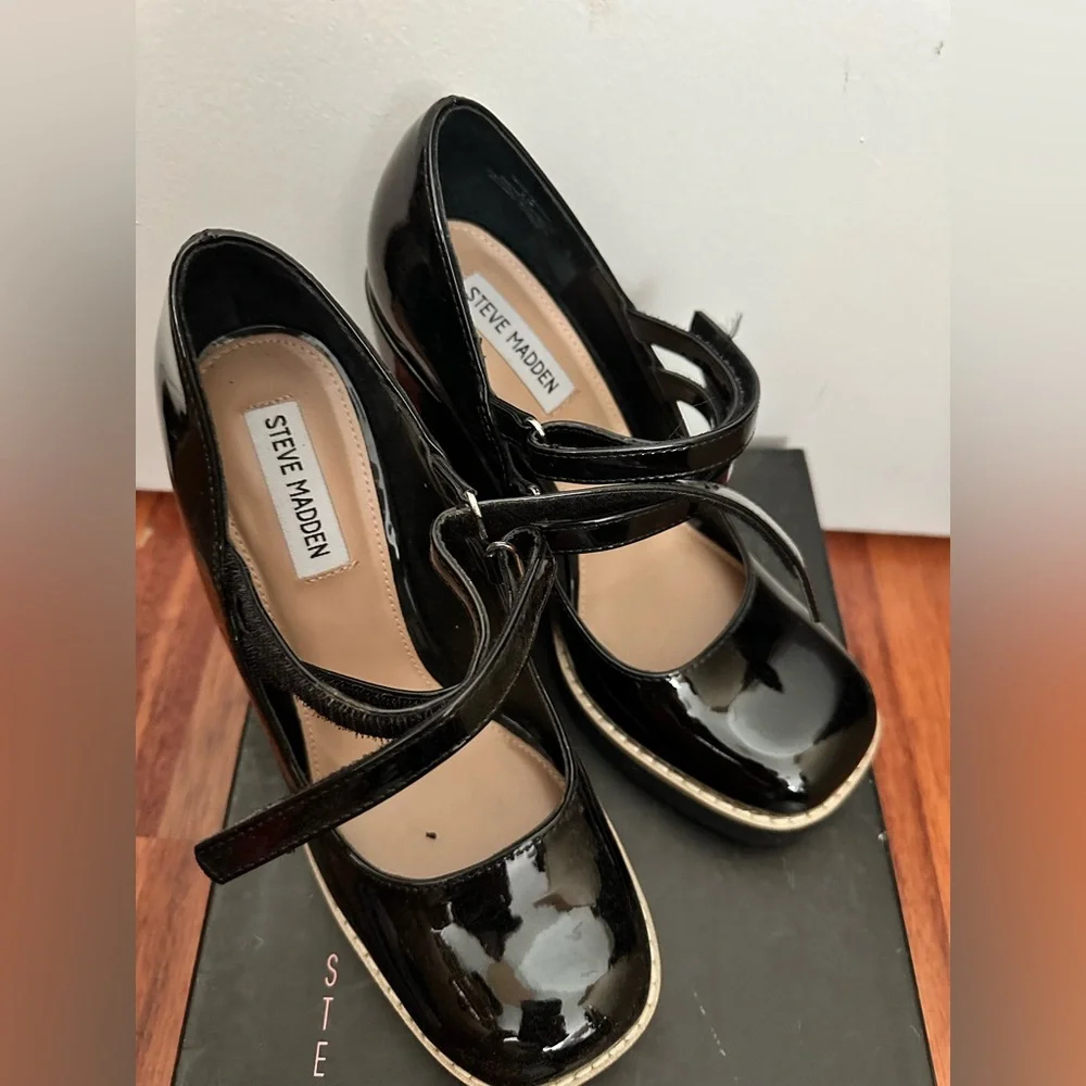 Steve Madden Black Patent Leather Heels - Picture 6 of 6